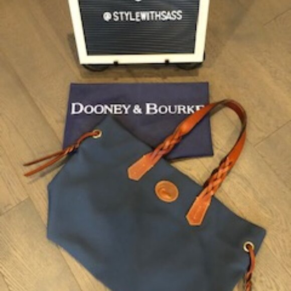 Dooney & Bourke Casual Multi Purpose Nylon + Leather Tote Bag Blue Sz OS - Picture 3 of 4